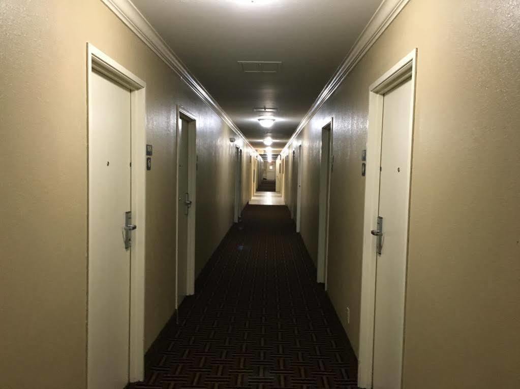 במוטל Super 8 By Wyndham ויקסבורג מראה חיצוני תמונה